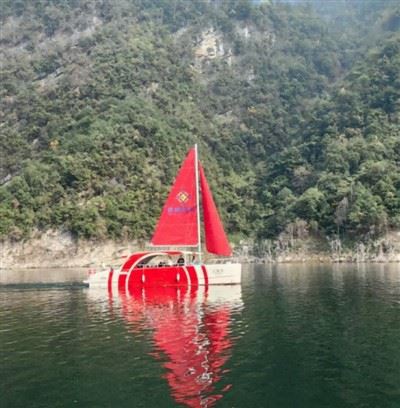Barcă cu pânze din aluminiu Catamaran